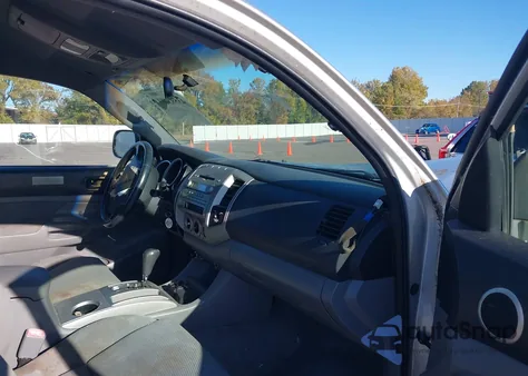 2007 Toyota Tacoma Prerunner V6 z USA, uszkodzony, nr VIN 5TETU62N57Z417797